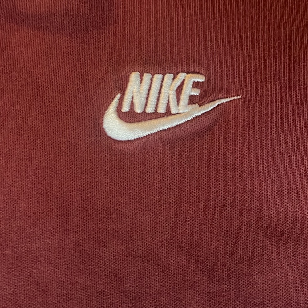 Nike Mens Large Maroon hooded shirt - Picture 2 of 4